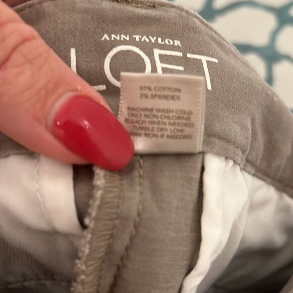 LOFT Curvy straight leg grey Trousers FREE w/Bundle Purchase - Picture 4 of 10